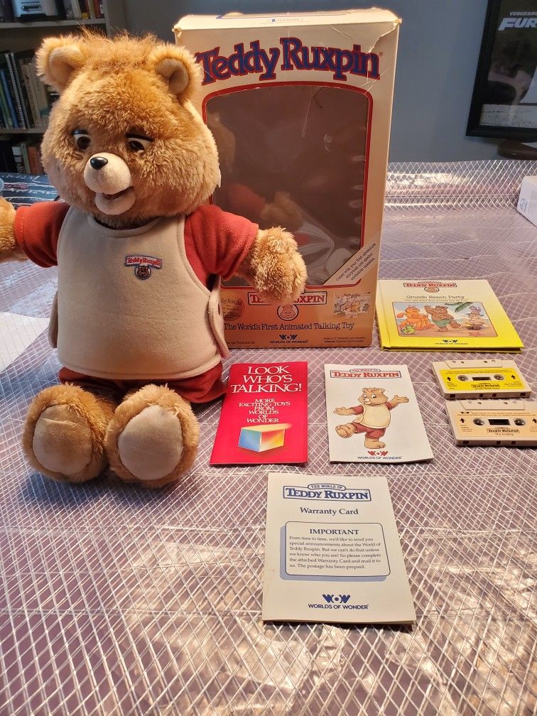 1985 Teddy RUXPIN Animated Bear works With Tapes Original Box