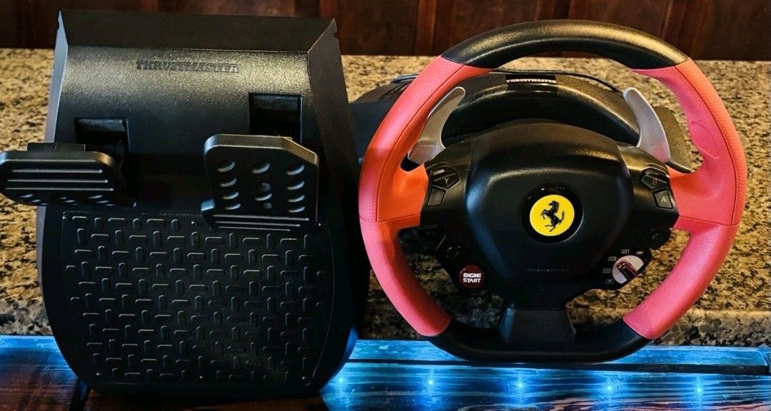 Thrustmaster Ferrari 458 Spider For Xbox One Wheel & Pedals