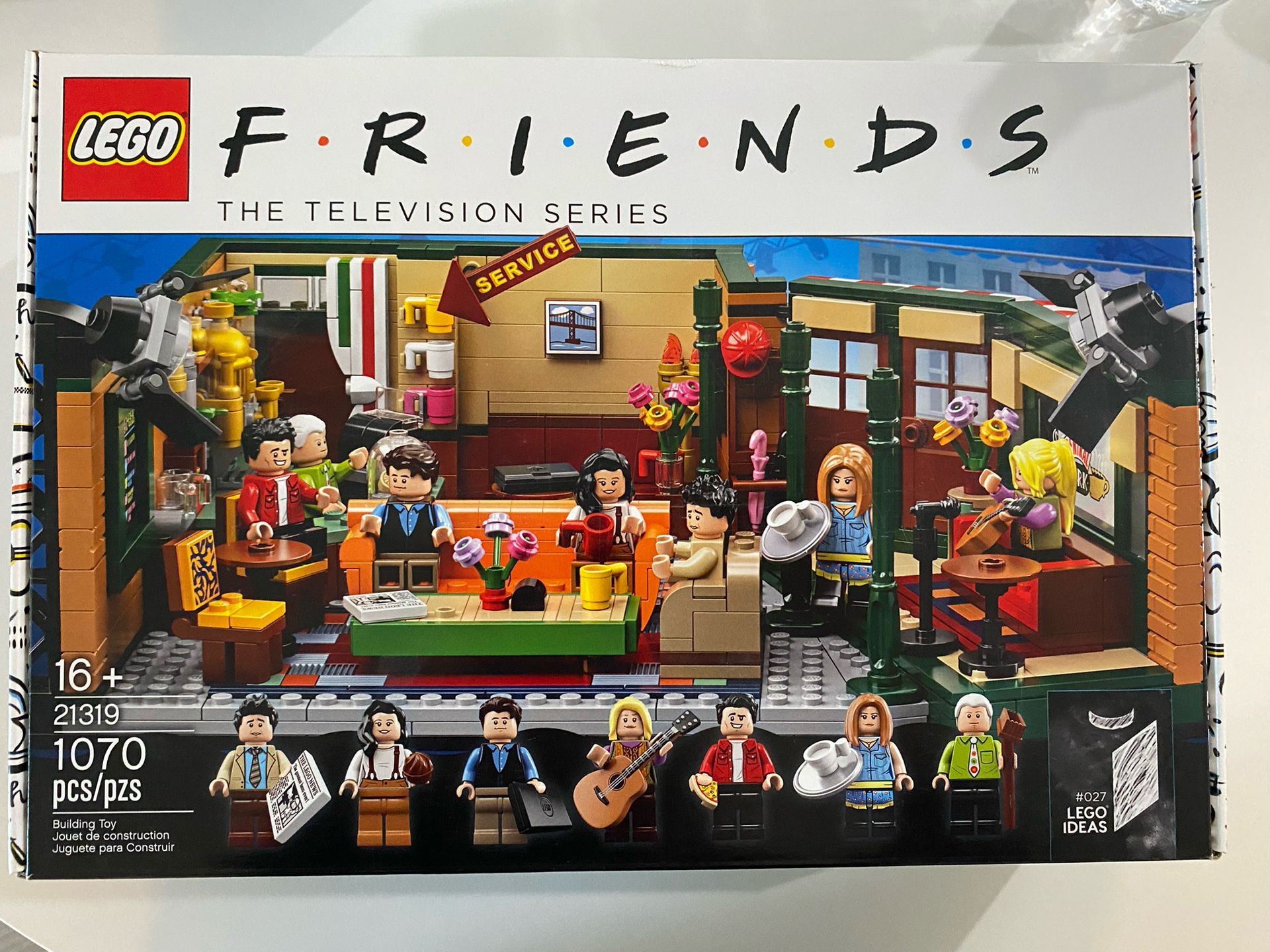 LEGO Ideas 21319 Central Perk Building Kit. New!