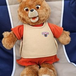 Original Vintage Teddy Ruxpin Bear from 1985, It Works! Eyes & Mouth Move, Cassette Plays & Works! Batteries Included!