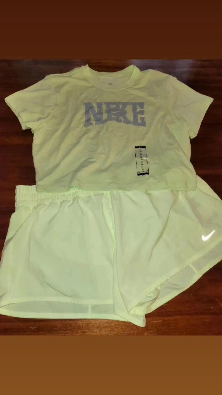 Women's Nike SeT