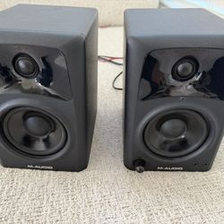 Pair Of M-Audio AV42 Active Monitor Speakers With Wall Mount