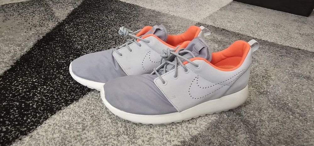 Brand New Nike Roshe One Premium Size Men