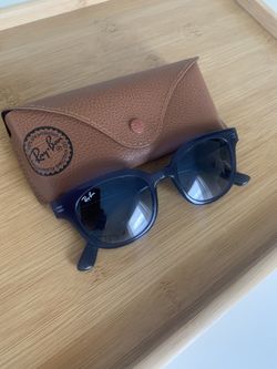 Sunglasses With Original Baggage