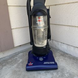 BISSELL PowerForce Helix Bagless Upright Vacuum 