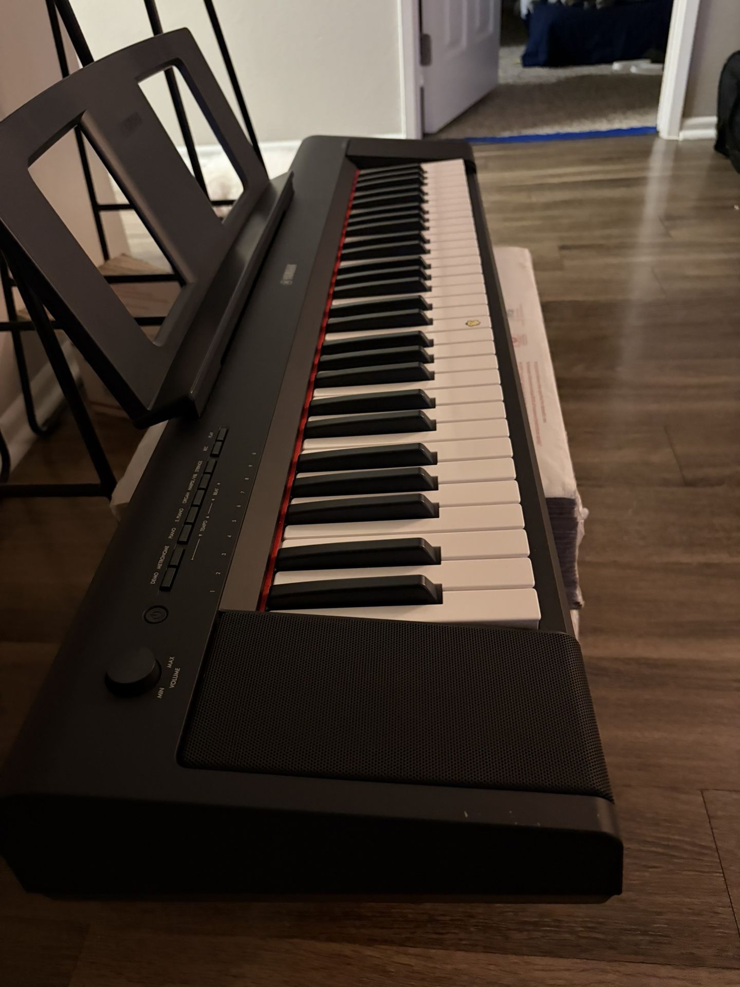 Yamaha Piaggero NP-15 61-Key Portable Keyboard With Power Adapter Black