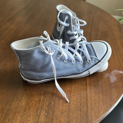 Women’s Converse Chuck Taylor Sneakers 
