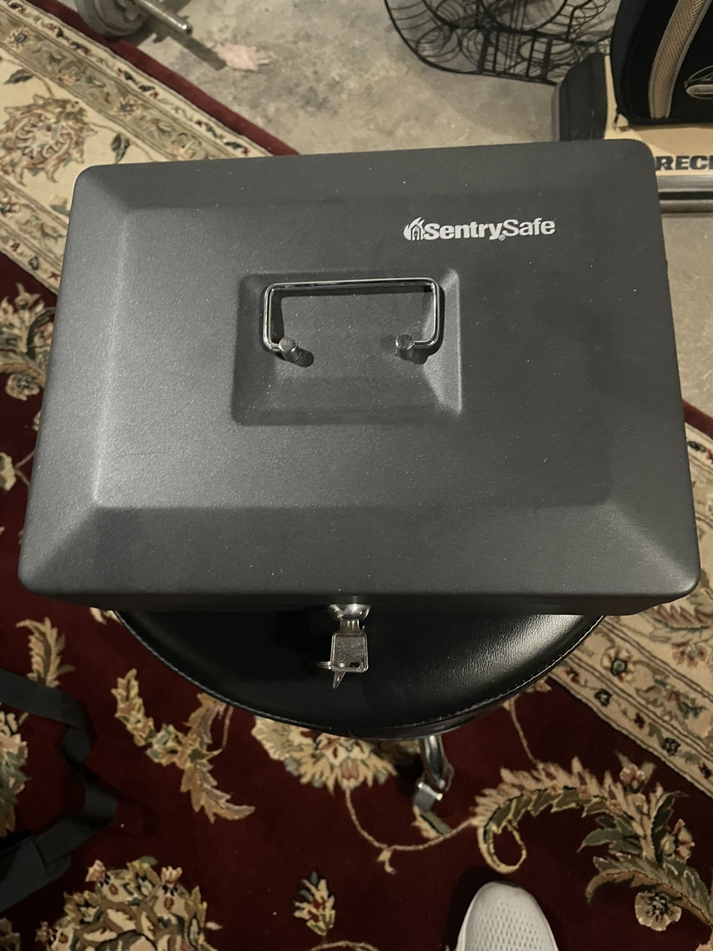 Sentry Safe Cash box