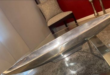 City Furniture Table Center Piece