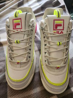 New fils lady's shoes size 9 1/2
