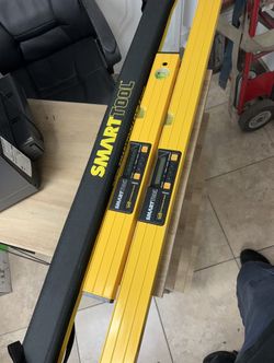Digital Level Smarttool Like New 