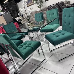 Beautiful Dining Set 🔥 Take It Home With Only $50 Down 