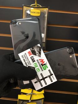 IPHONE 7 32GB UNLOCKED