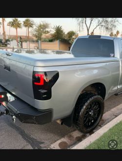 2007-13 Toyota tundra hard top cover