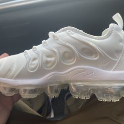 Nike Air VaporMax Plus Triple White