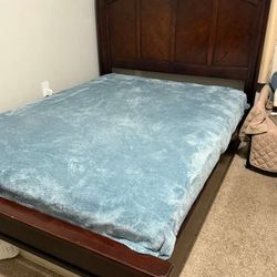 Queen Size Wooden Bed Frame WITH Matress