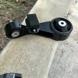 Toyota Camry Motor Mount