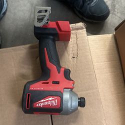 Milwaukee Hex1/4 Impact Driver