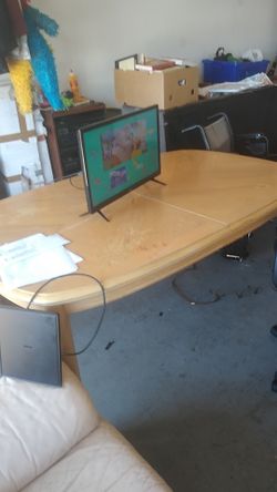 Kitchen table heavy duty needs refinishing