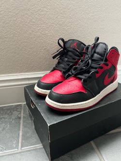AIR JORDAN 1 MID