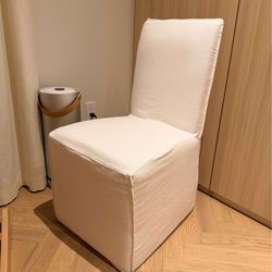 RH Single Chair