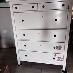 Hemnes IKEA Dresser