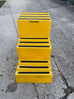 Polyethylene Step Stool - 3 Steps