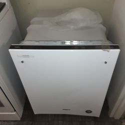 Brand new Whirlpool dishwasher, delivery available!!!