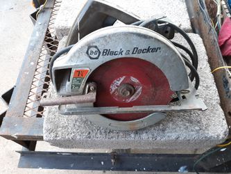 Black & decker 7 1/4" circular saw.