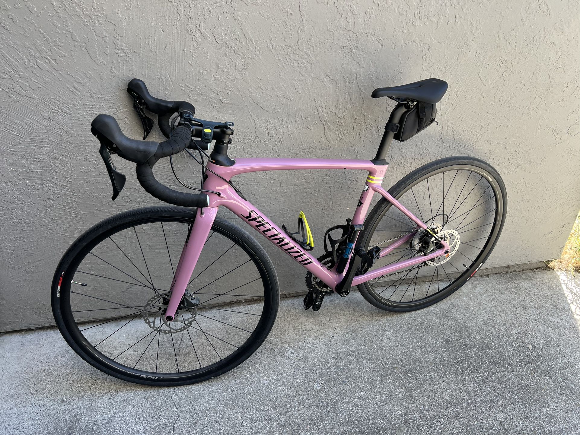 Specialized Roubaix Full Carbon Fiber Road bike 