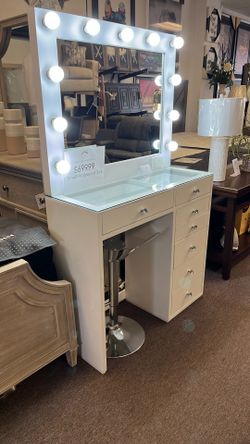Small Hollywood Vanity 