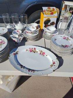 Moving sale , Tea set