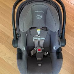 2024 Uppababy Aria Infant Car Seat