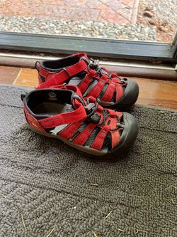 Child Keens - Size 12