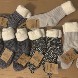 Northeast Outfitter’s Women’s Cozy Cabin Socks