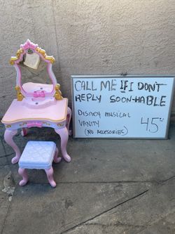 Girl Musical Vanity