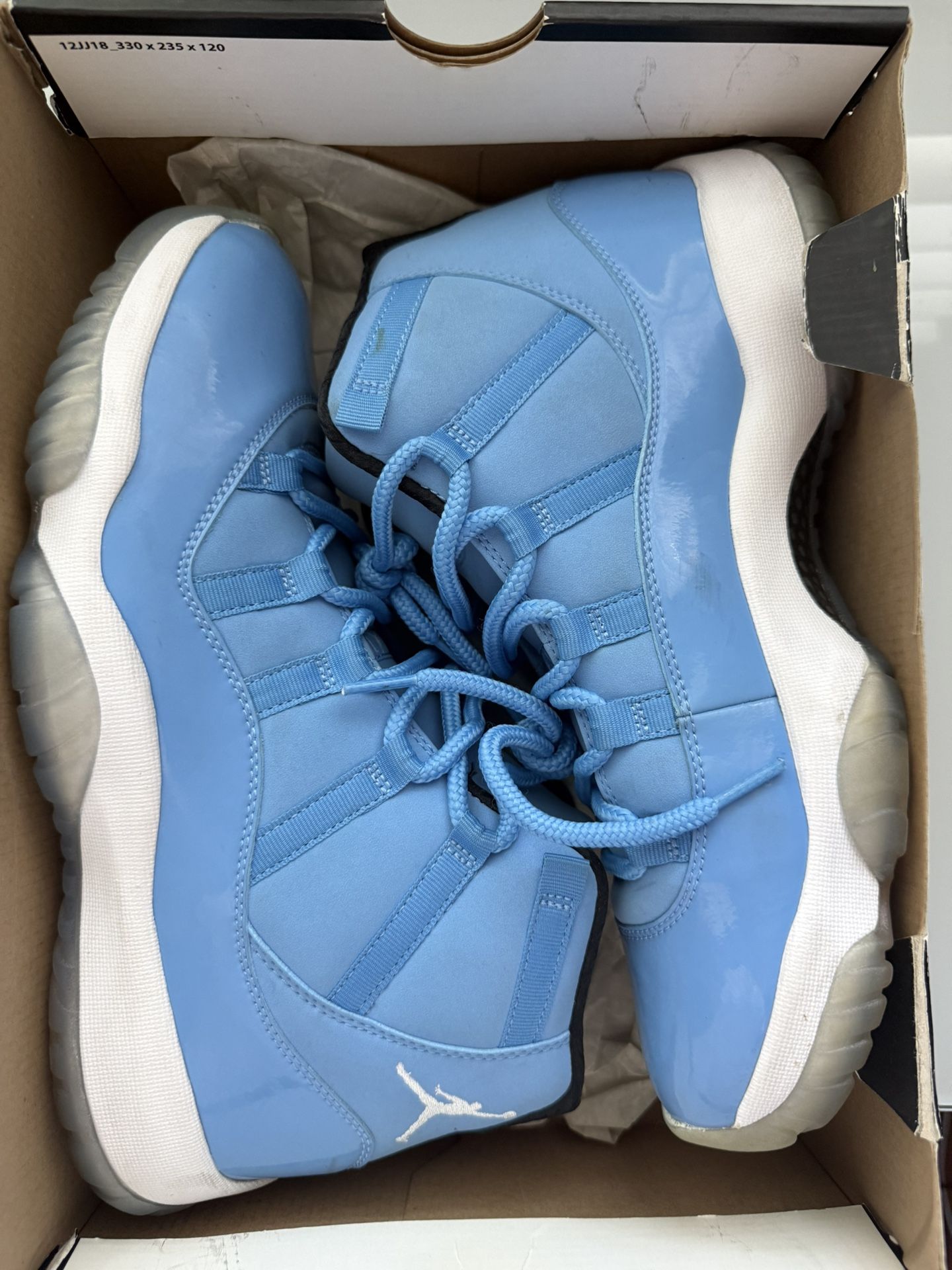 Jordan Retro 11 Pantone