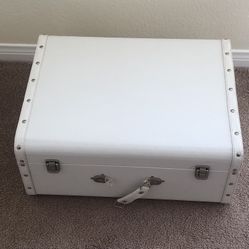 FREE - White Trunk Needs  TLC