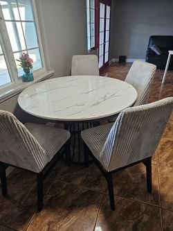 5 peace  Dining table