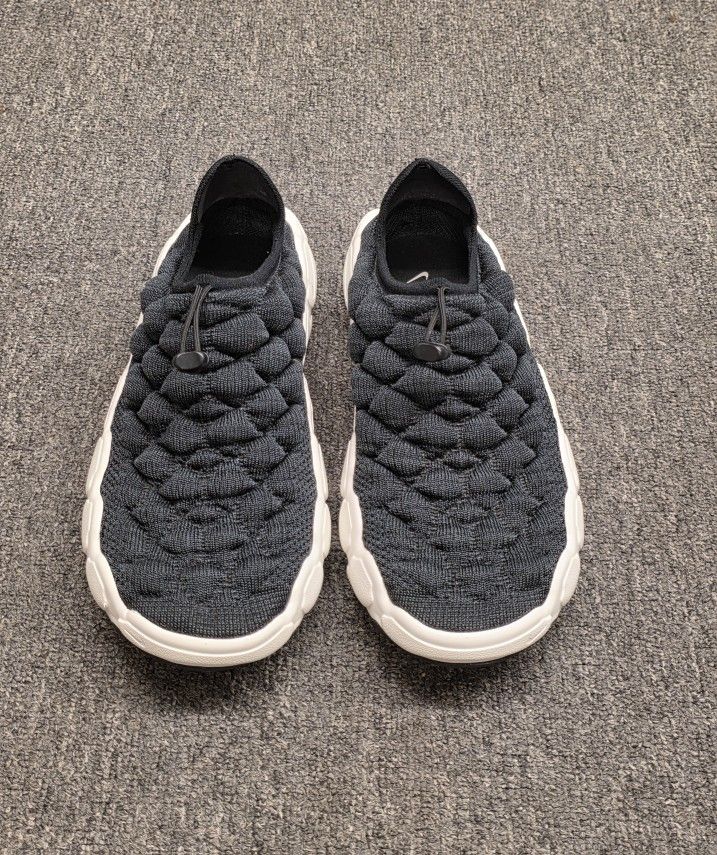 Nike Flyknit Haven Women's Size 11.5 Black/Sail FD2148-004