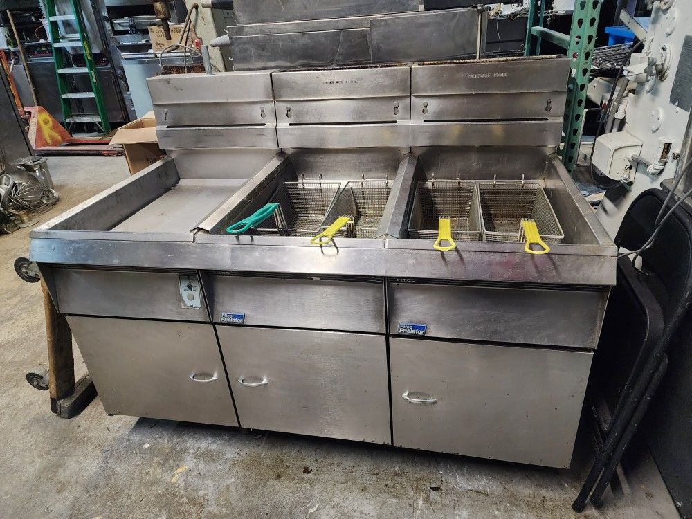 PITCO 65-70LB DOUBLE BAY GAS DEEP FRYER W/HEATED DUMP STATION+INFILTRATION UNIT