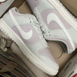 Size 6 In Kids / 8 Women 