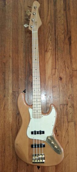 Jazz Bass Heritage Style Natural Woid Finish Gold Hardware and Strap Locks