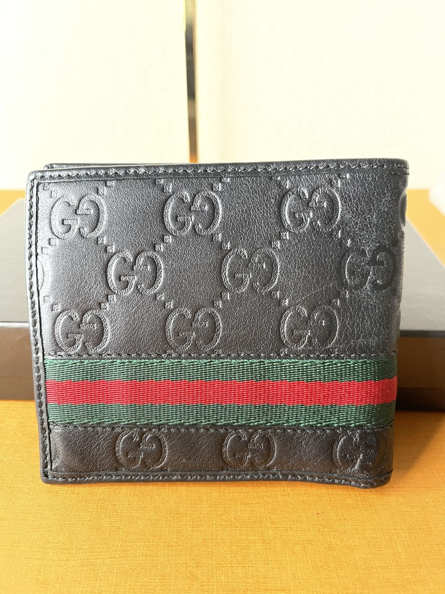Gucci Men’s Leather Wallet 