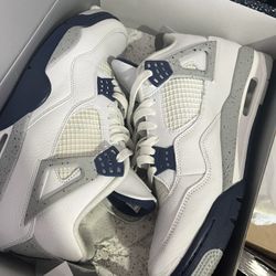 Air Jordan 4 ‘Midnight Navy’
