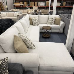 == Seccionales Disponibles// Sectionals In Stock 