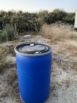 Plastic 55 Gallon Barrel With Lock Tight Lid