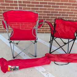 2 folding camping chairs with carrying bags