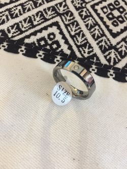 Men’s tungsten ring size 10.5