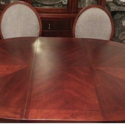 Extendable Table With 4 Chairs 